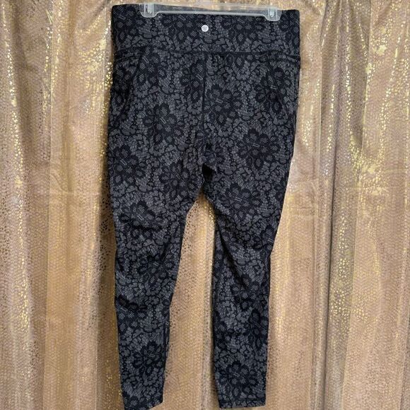 LIVI Active Dark Grey Black Lace Print High Rise Activewear Leggings 14/16 - Picture 2 of 7